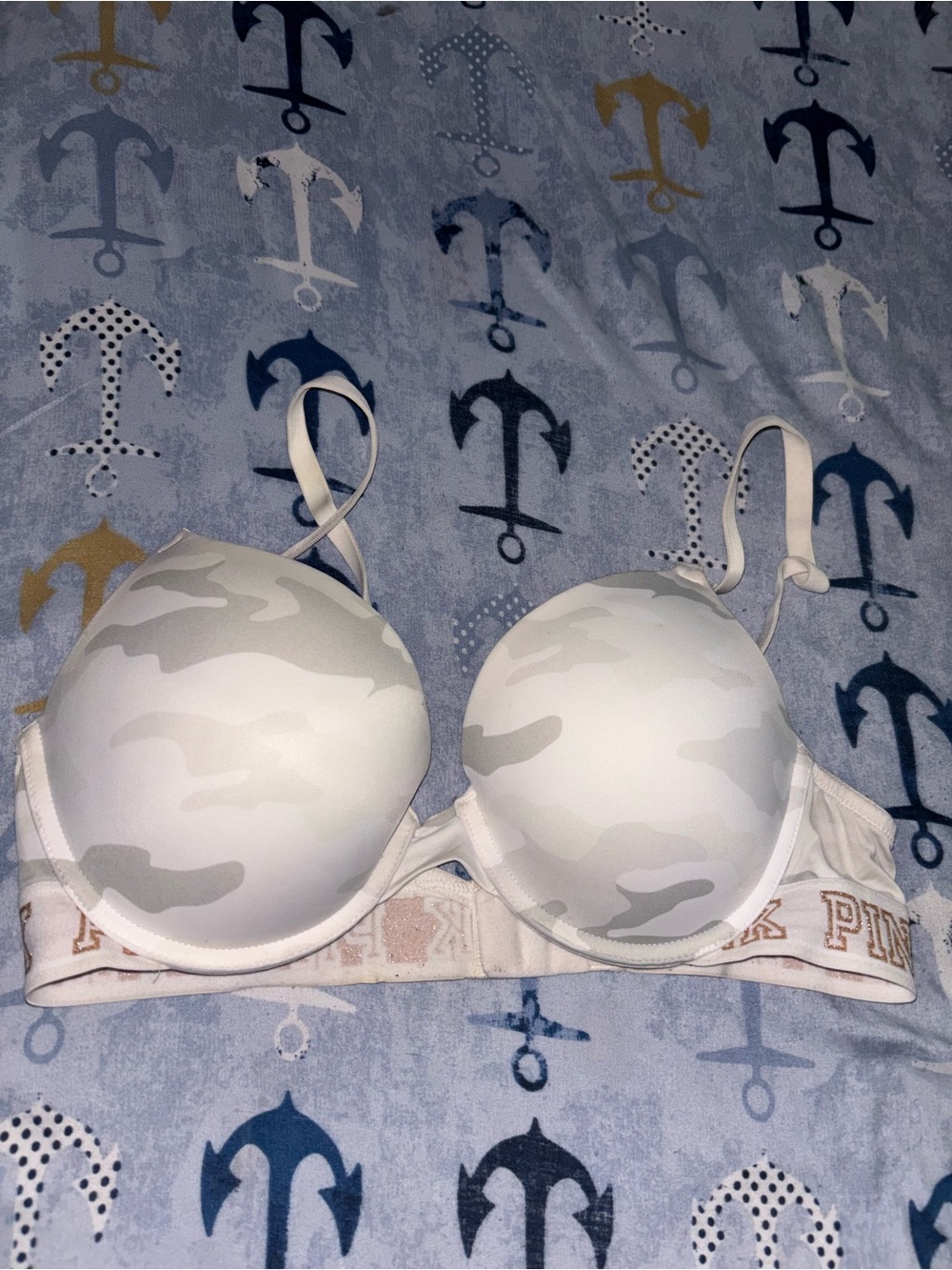 Victoria’s Secret Bra 36C Wear Everywhere Push-up White Camo